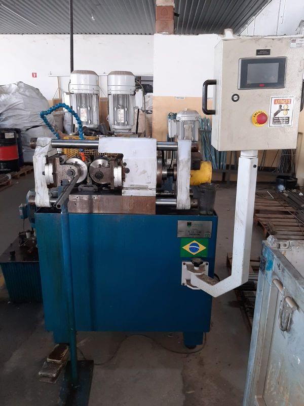 Conjunto de Laminadora de Rosca Cavour TL15 e Endireitadeira de Arame MBC
