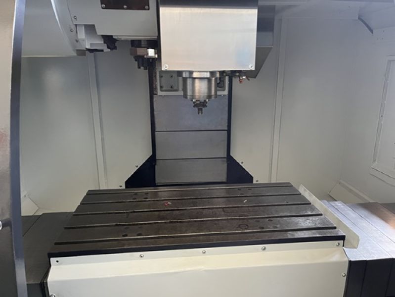 Centro de Usinagem Vertical VEKER LITZ MV1000