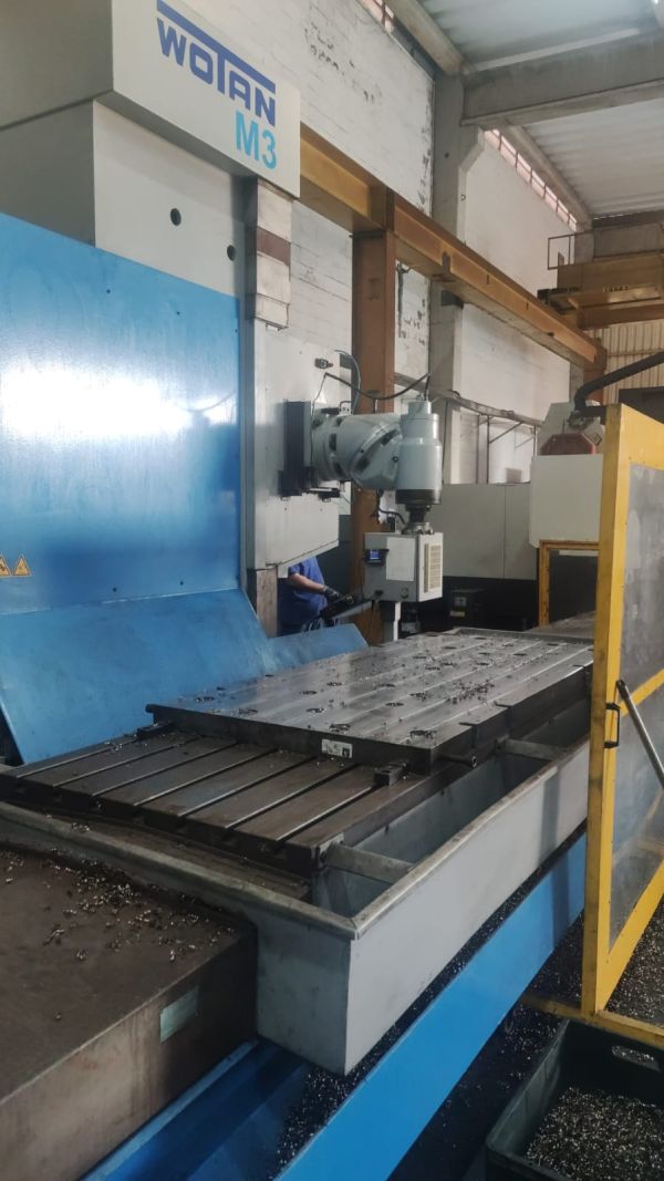 Fresadora CNC WOTAN M3