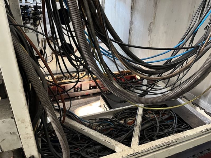 Fresadora CNC de Banco Fixo MAUT EM74 – 5 eixos