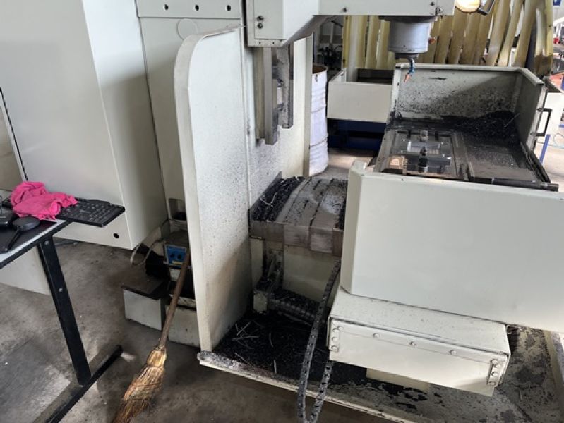 Fresadora CNC TRAVIS M5