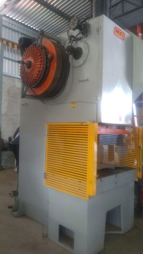Prensa Tipo C MSL PET-ENG 250T-C