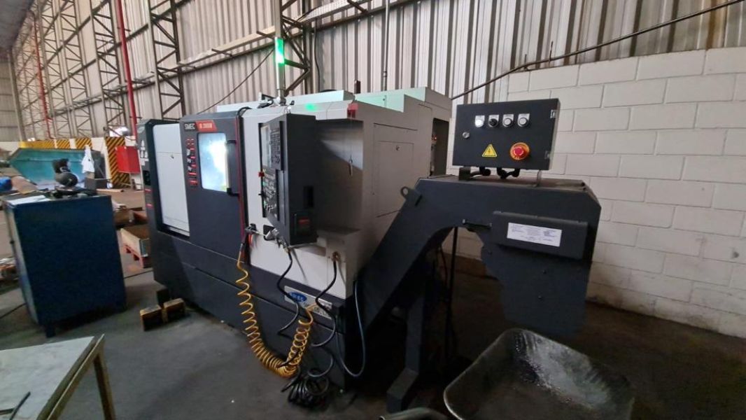 Torno CNC SAMSUNG SMEC SL2000M
