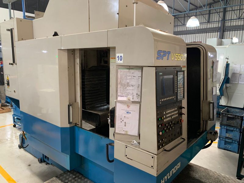 Centro de usinagem Vertical HYUNDAI SPT-V550D (Duplo Pallet)