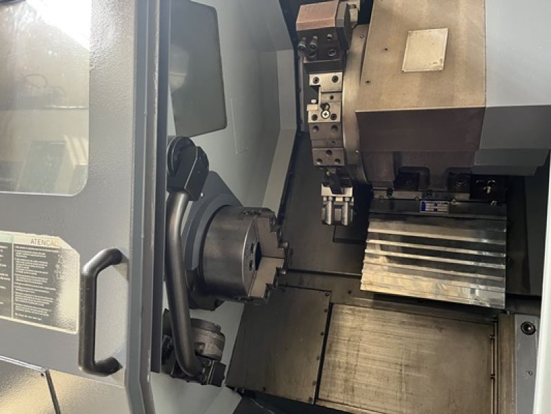 Torno CNC HYUNDAI-KIA SKT 21
