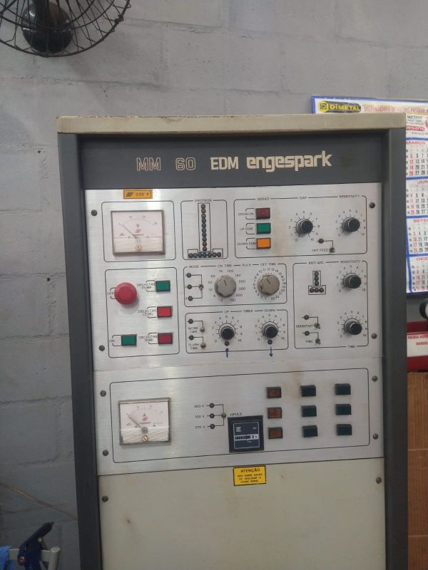 Eletroerosão por Penetração ENGEMAQ 400MX
