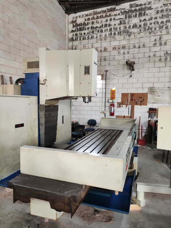 Fresadora CNC NARDINI DIPLOMAT PETRUS 90250R