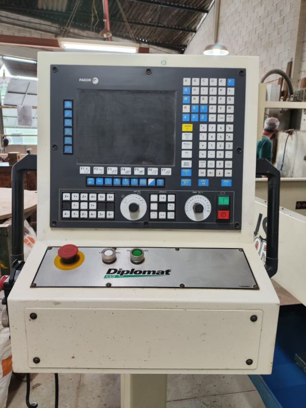 Fresadora CNC NARDINI DIPLOMAT PETRUS 90250R
