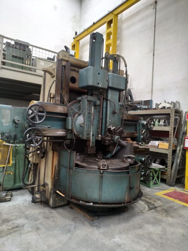 Torno Vertical TOS SK-12