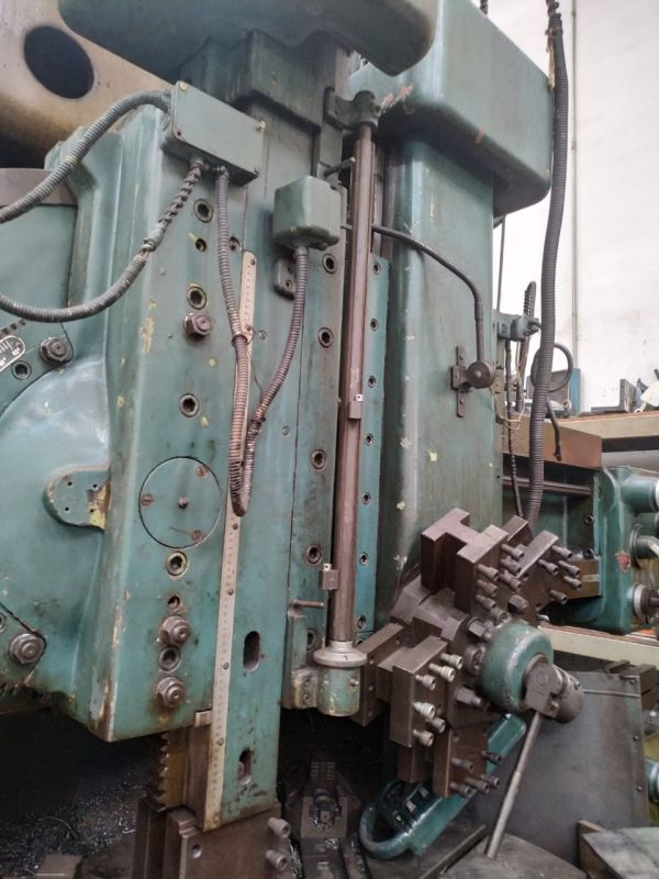 Torno Vertical TOS SK-12
