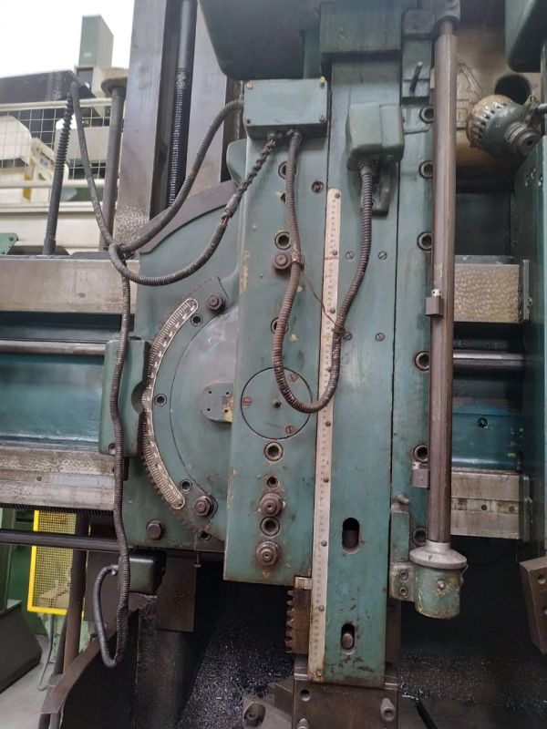 Torno Vertical TOS SK-12