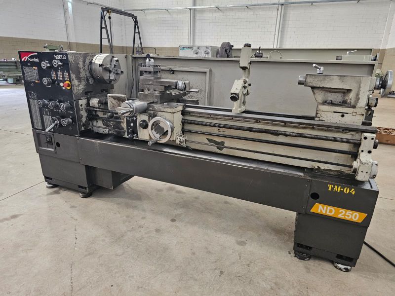 Torno Mecânico NARDINI ND250
