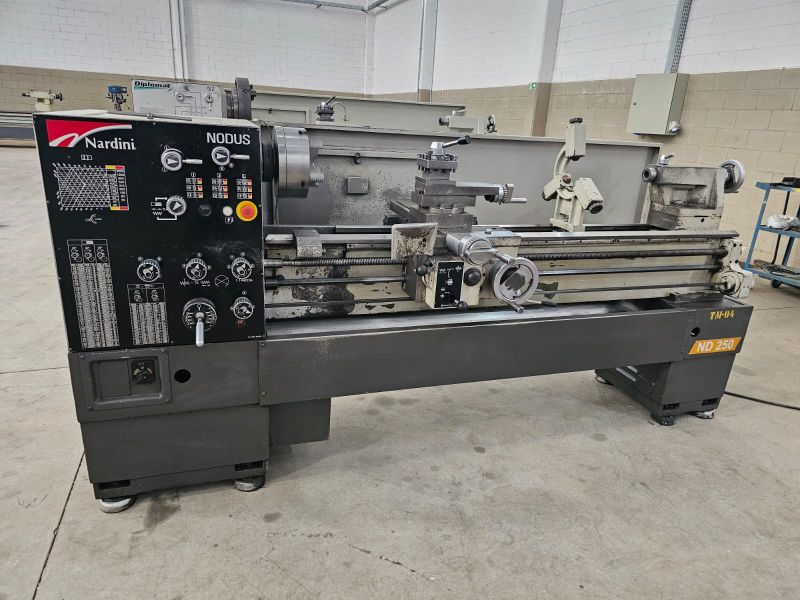 Torno Mecânico NARDINI ND250