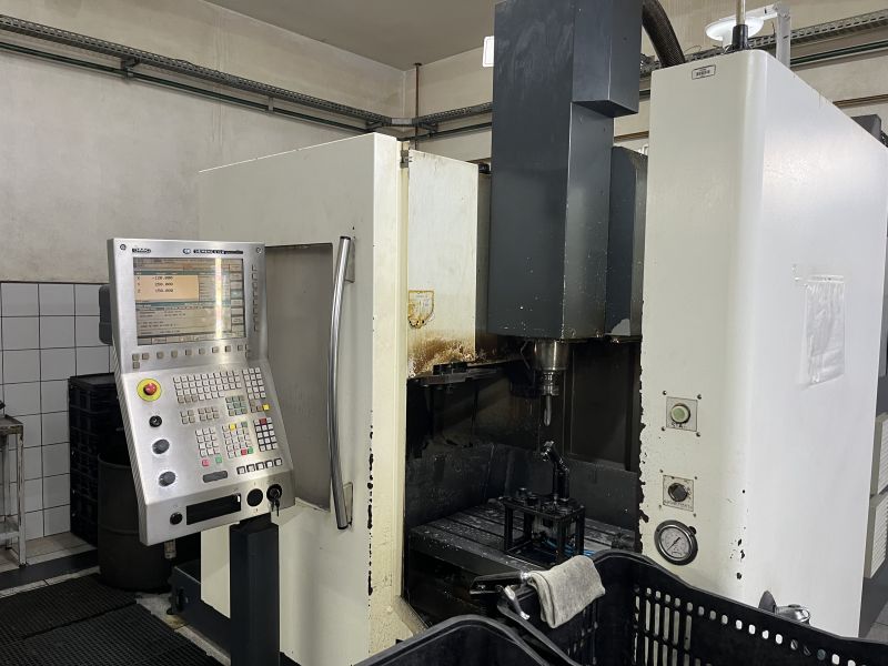 Centro de Usinagem Vertical DMG MORI DMC 635V Ecoline