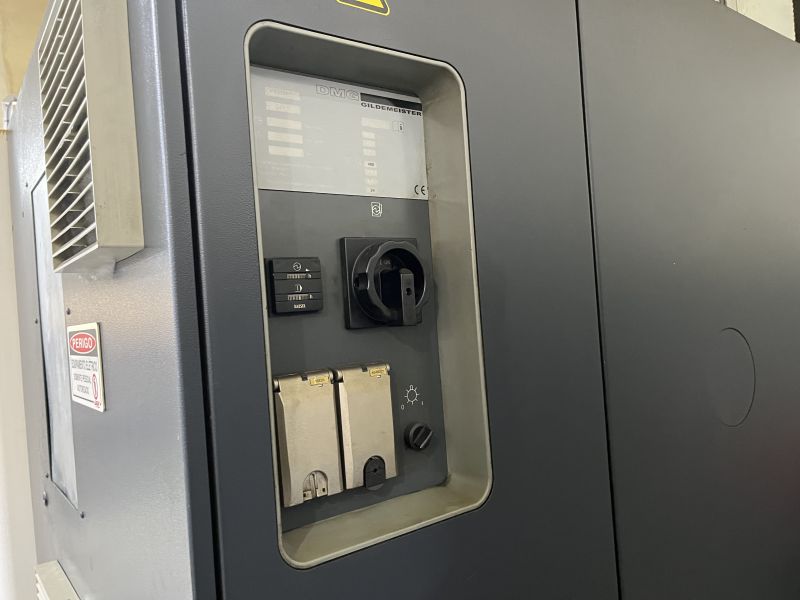 Centro de Usinagem Vertical DMG MORI DMC 635V Ecoline