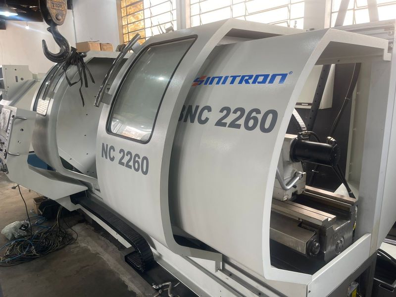 Torno CNC SINITRON BNC-2260