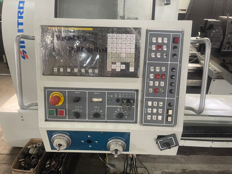 Torno CNC SINITRON BNC-2260
