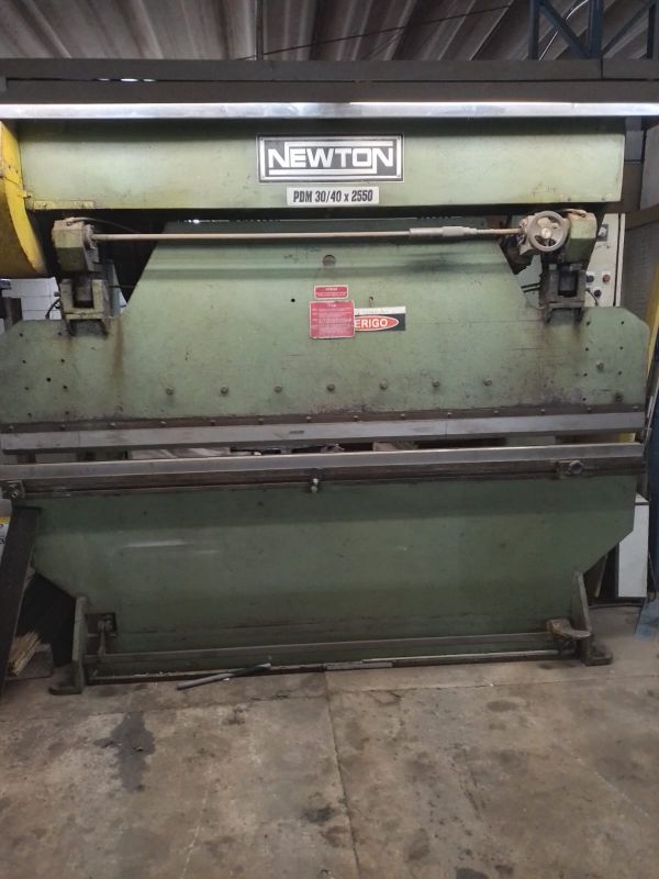 Dobradeira NEWTON PDM 30/40 – 2550 X 3MM