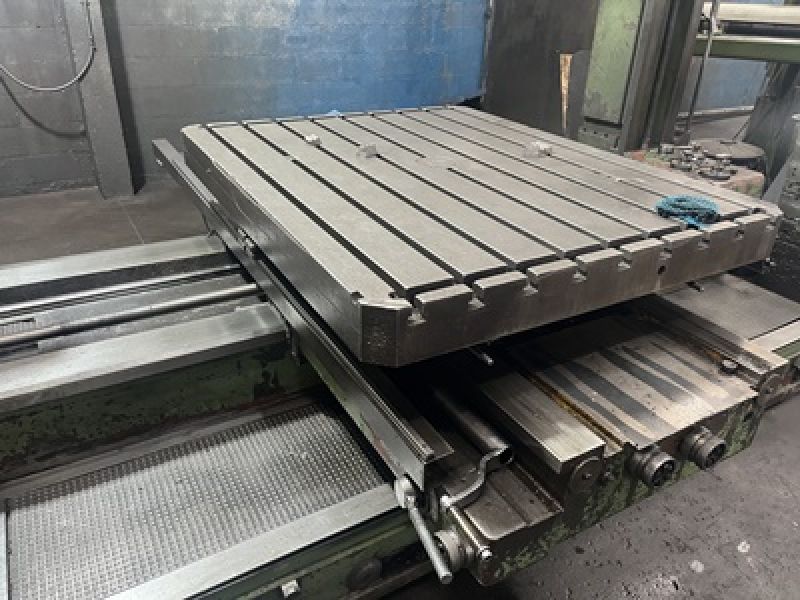 Mandrilhadora Universal ZOCCA MFZ-110