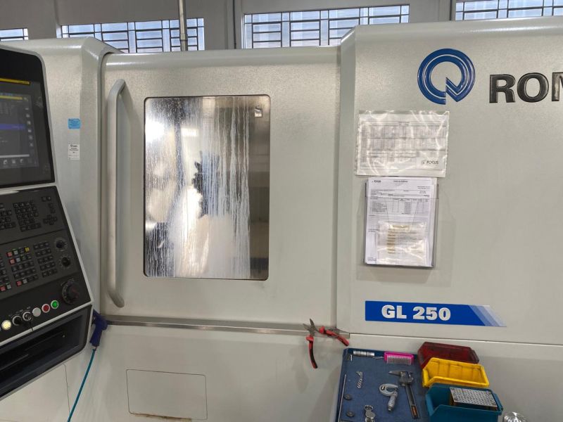 Torno CNC ROMI GL250