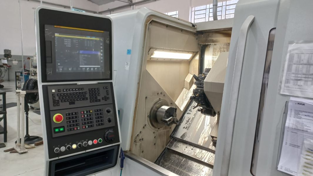 Torno CNC ROMI GL250
