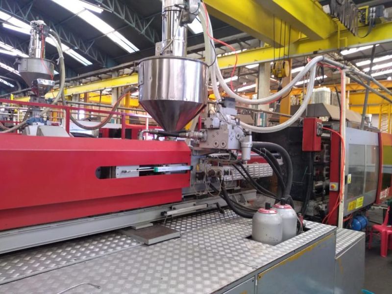 Injetora de Plástico ITALTECH IMPETUS 250/1700