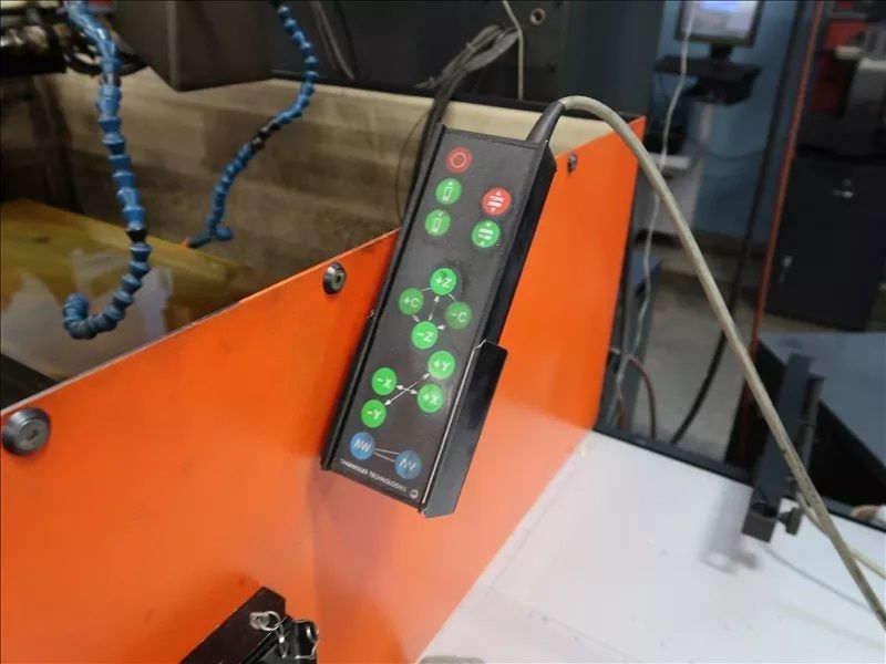 Eletroerosão a Fio CHARMILLES ROBOFORM 400