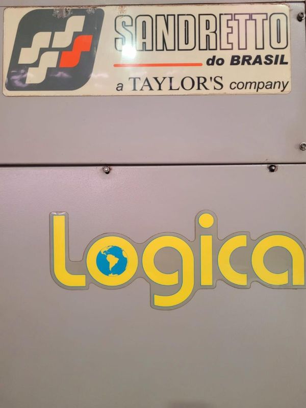 Injetora de Plástico SANDRETTO LOGICA 2230/380