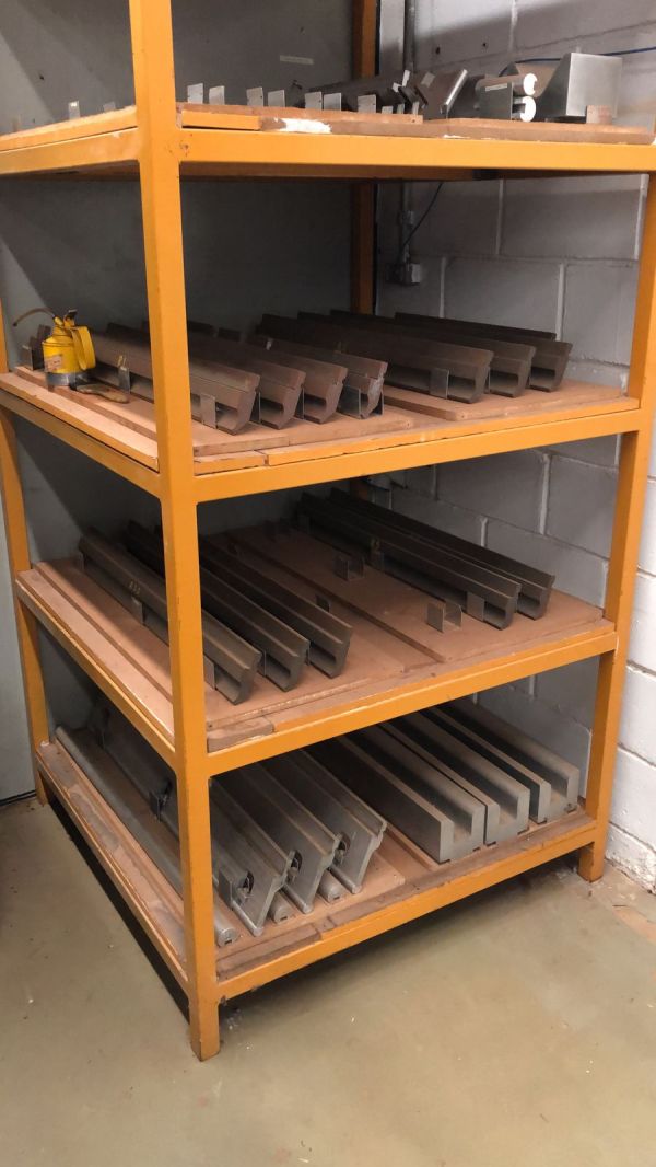 Dobradeira Hidráulica CNC DURMA AD-R 30100