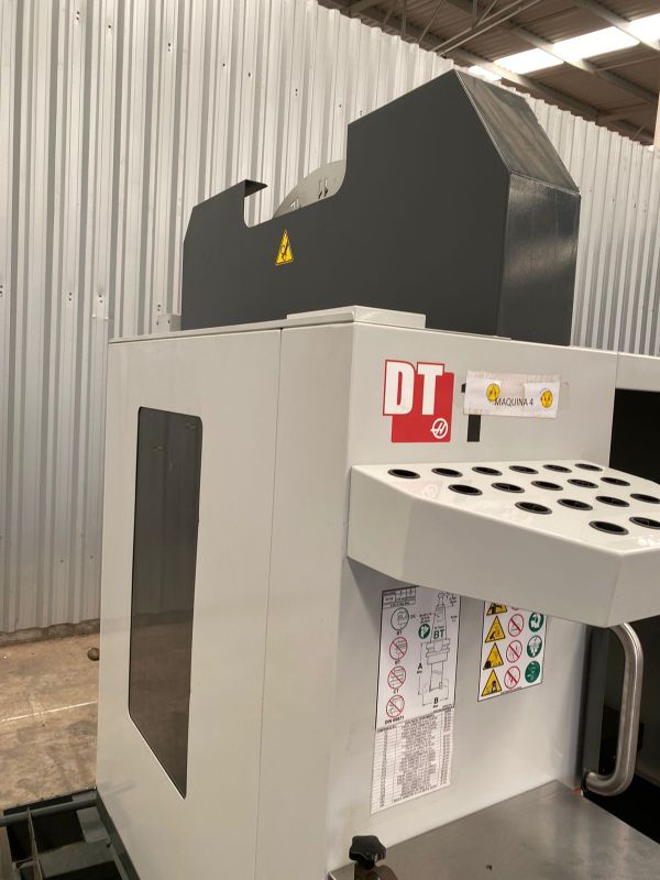 Centro de Usinagem Vertical HAAS DT1