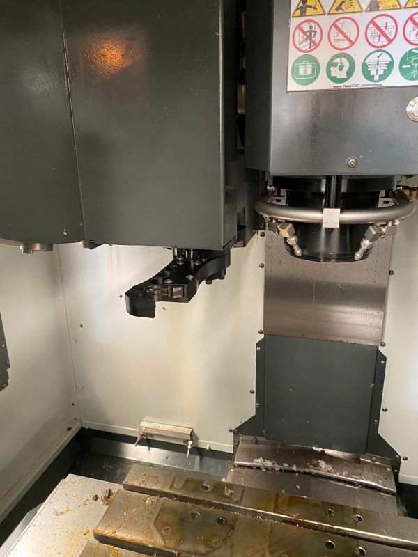 Centro de Usinagem Vertical HAAS DT1