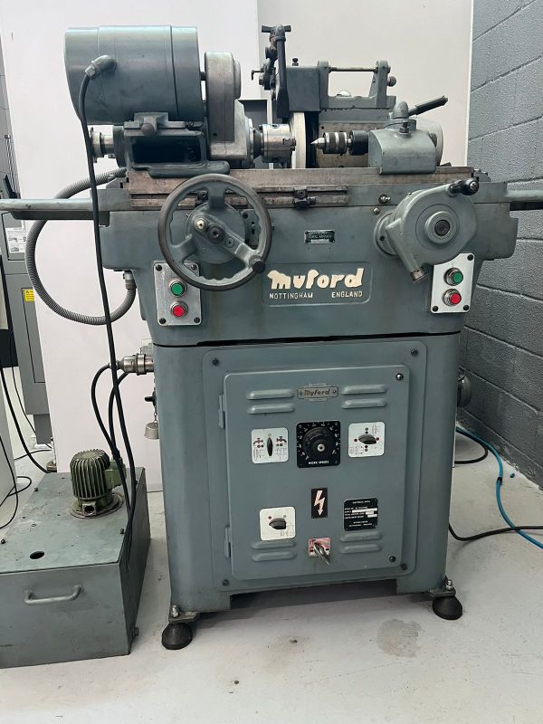 Retifica Cilíndrica Manual MYFORD