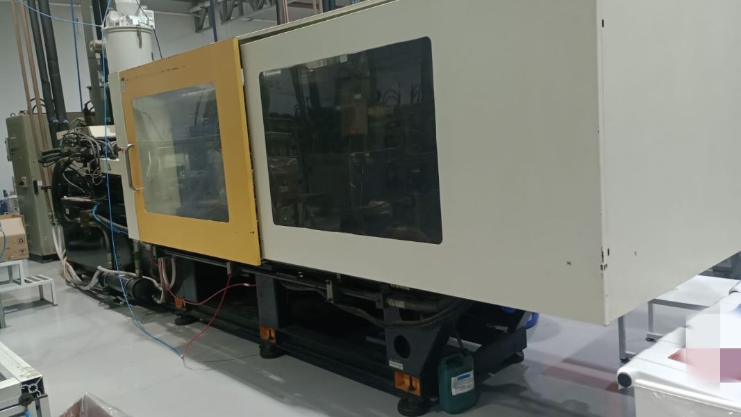 Injetora de Plástico SINITRON BORCHE BS3200