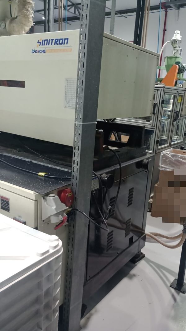 Injetora de Plástico SINITRON BORCHE BS3200