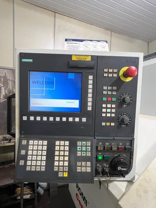 Torno CNC ROMI CENTUR 30D