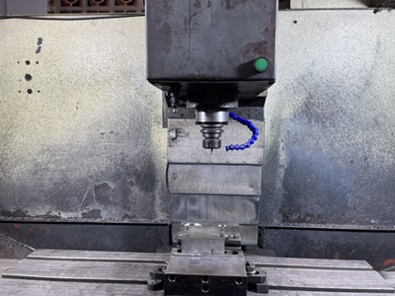 Fresadora CNC ROCCO F700