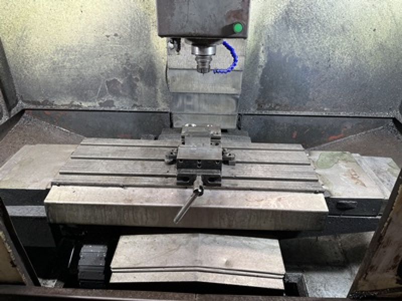 Fresadora CNC ROCCO F700