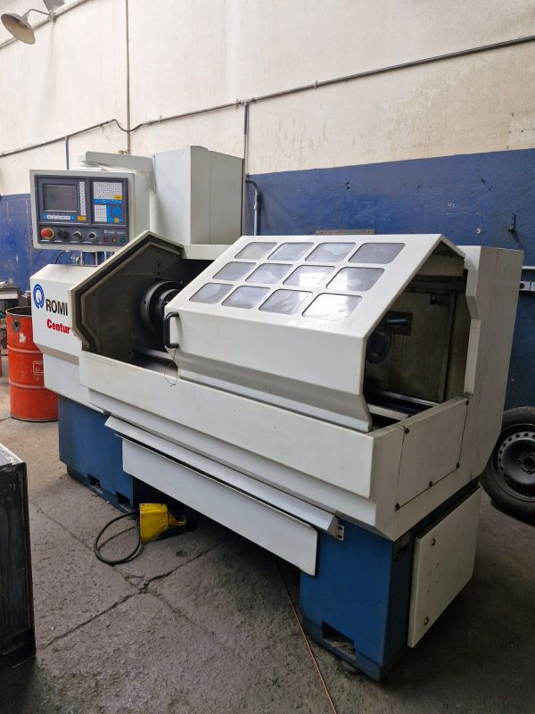 Torno CNC ROMI CENTUR 30D