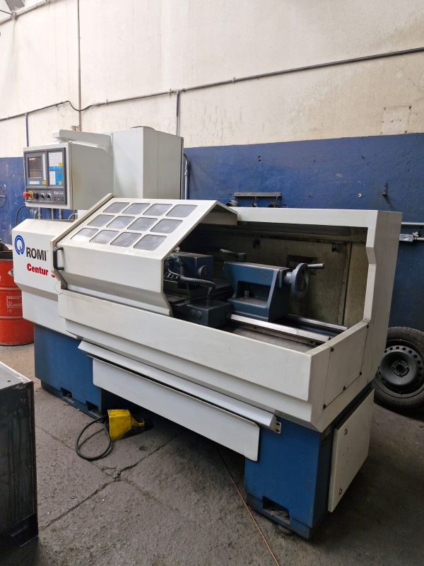 Torno CNC ROMI CENTUR 30D