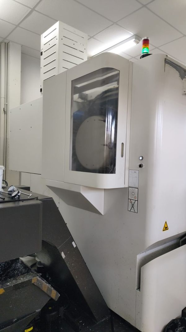 Centro de Usinagem Vertical 5 Eixos GF MIKRON MILL E 700