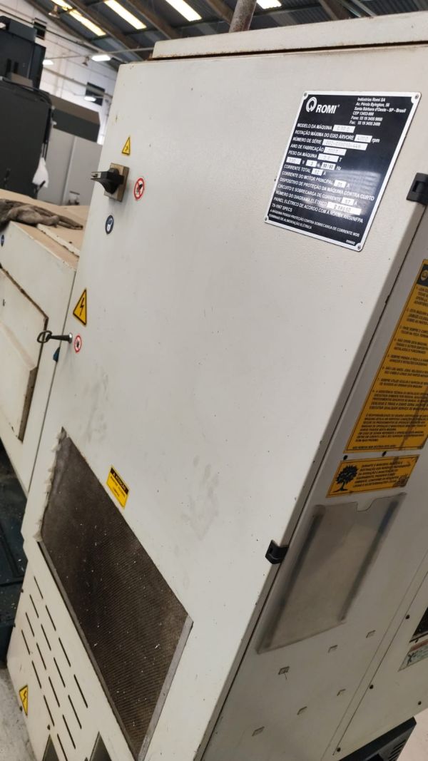 Torno CNC ROMI CENTUR 30D