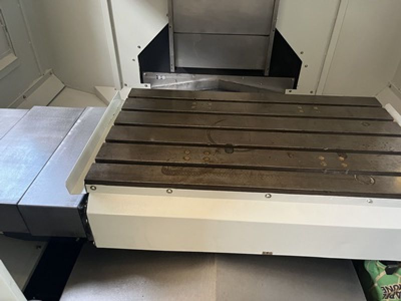 Centro de Usinagem Vertical VEKER LITZ DN-1000