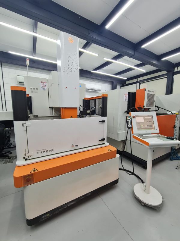 Eletroerosão por Penetração AGIE CHARMILLES FORM E-600