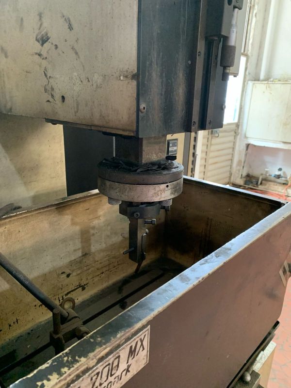 Eletroerosão por Penetração ENGEMAQ EDM-200MX