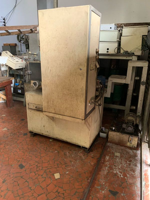 Eletroerosão por Penetração ENGEMAQ EDM-200MX