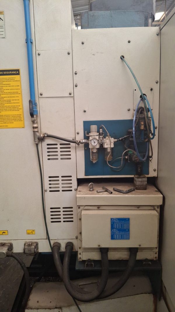 Centro de Usinagem Vertical Romi Discovery 760