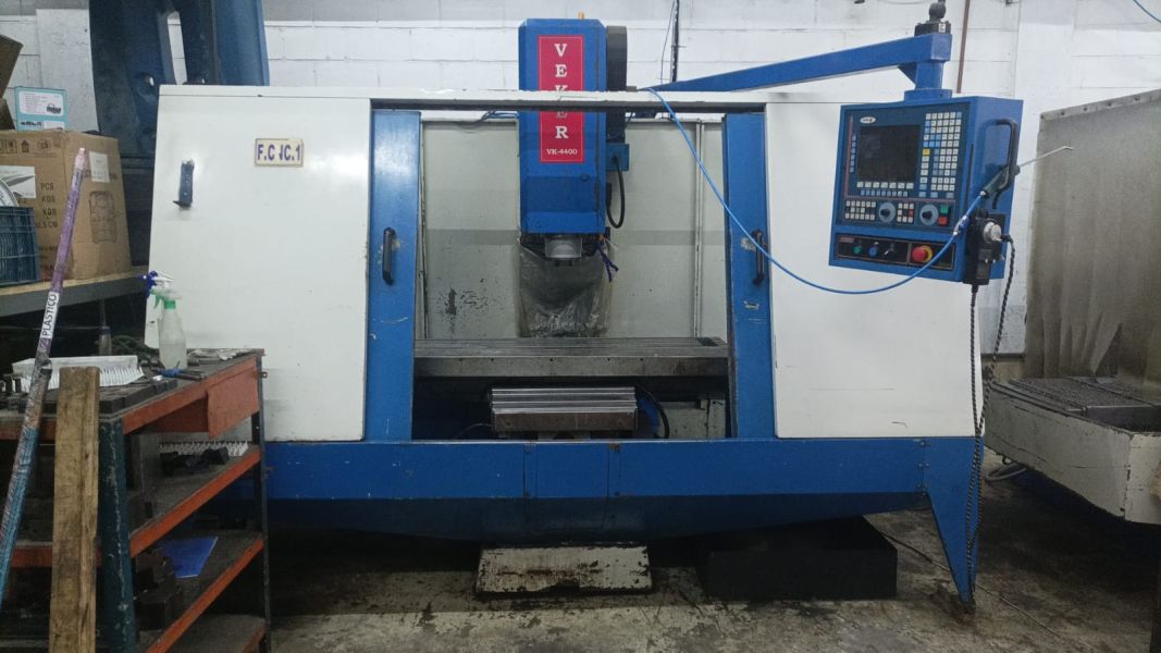 Fresadora CNC VEKER VK4400