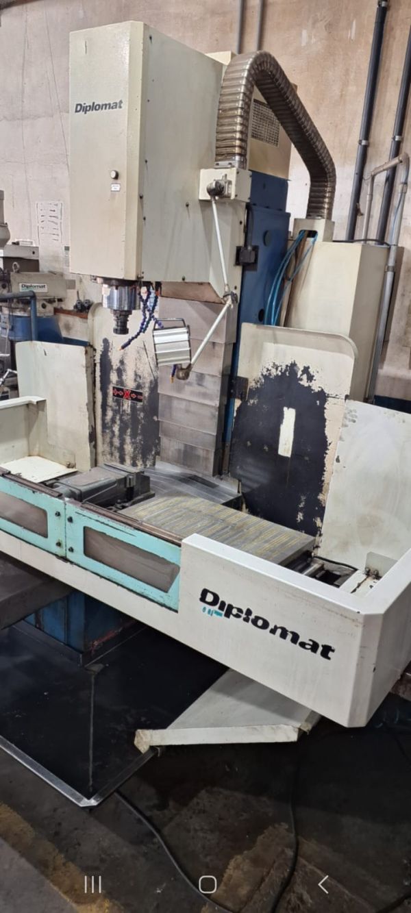 Fresadora CNC PETRUS 50100