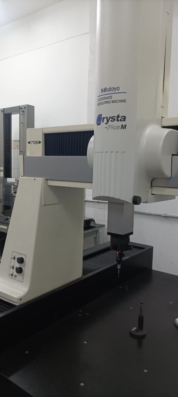 Tridimensional MITUTOYO CRT-PM7106 