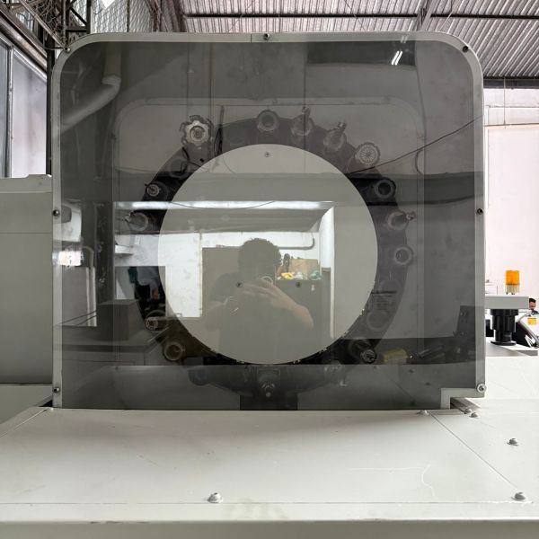 Centro de Usinagem Vertical HYUNDAI-KIA VX500